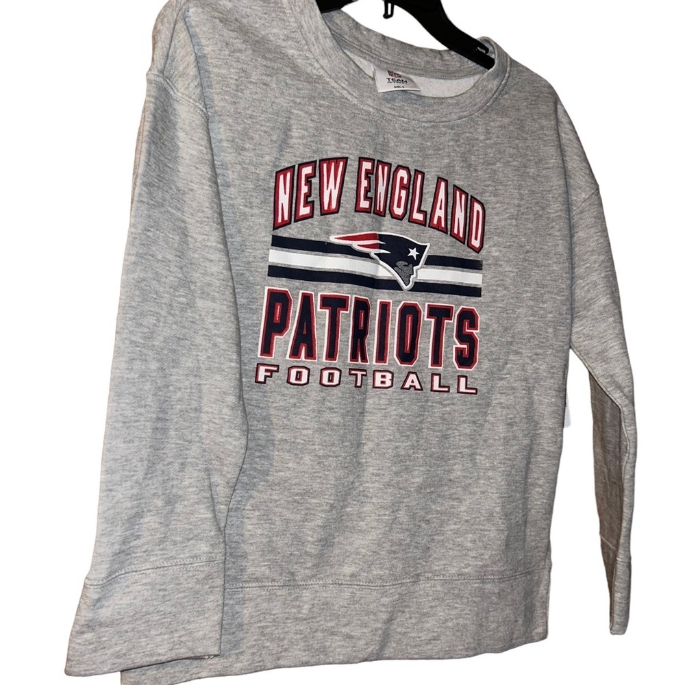 New Girls Nfl New England Patriots crew sweatshirt size Large 10/12 fan gear kid